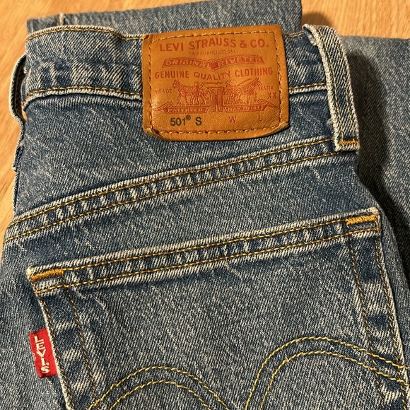 Levi’s 501 Skinny - Picture 4 of 5